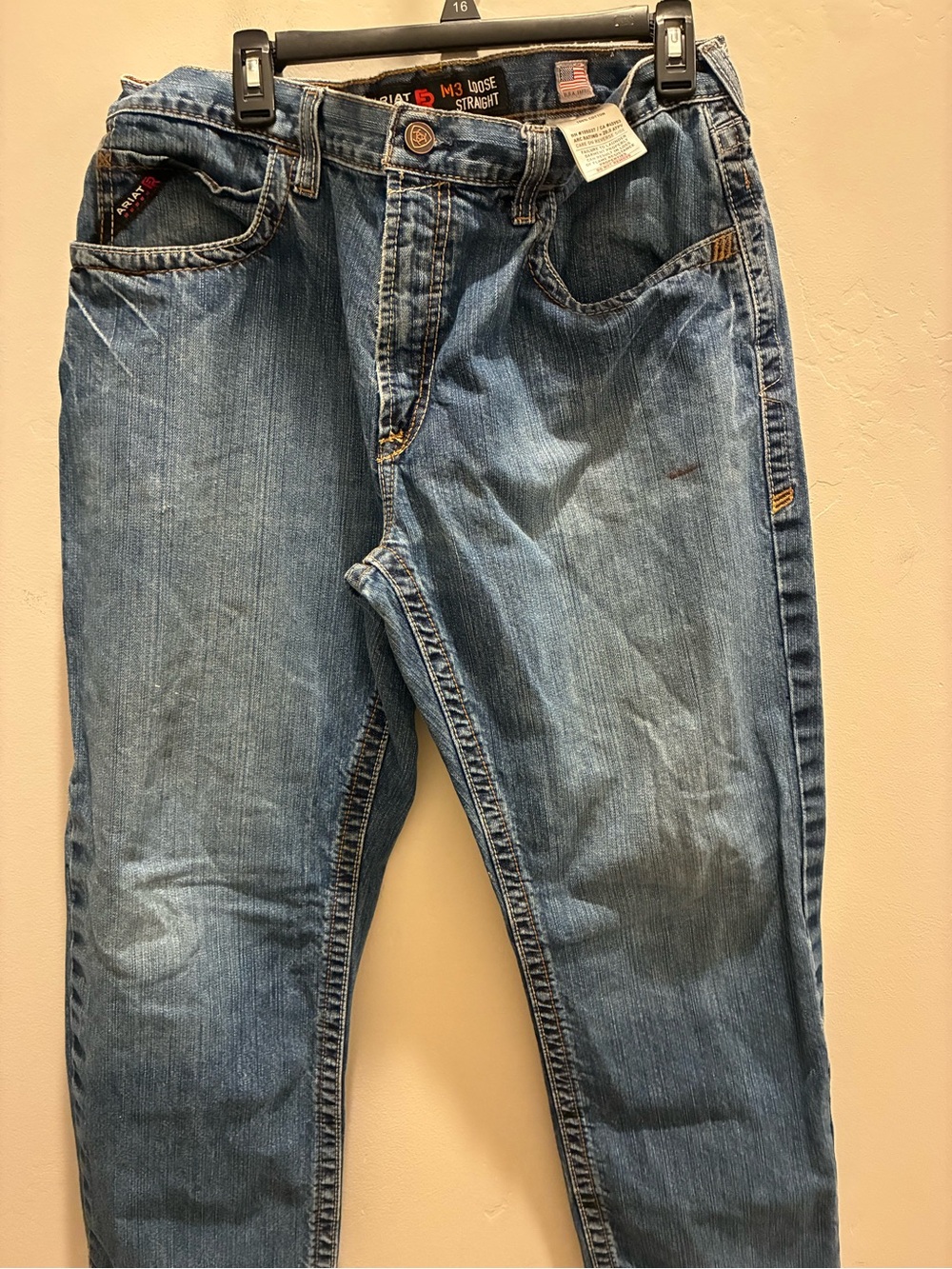 Rock & Republic Men's Medium Blue Relaxed Jeans